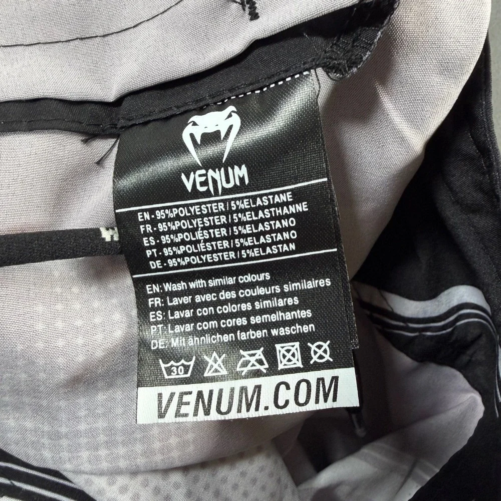 Venum Fight Team MMA Shorts Mens XL Black White Combat Training Trunks